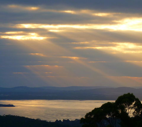 Innisfree Mountain Retreat - Accommodation Mooloolaba 11