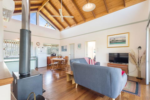 Surfside Ocean Beach Denmark Holiday Accommodation - Accommodation Mooloolaba 23