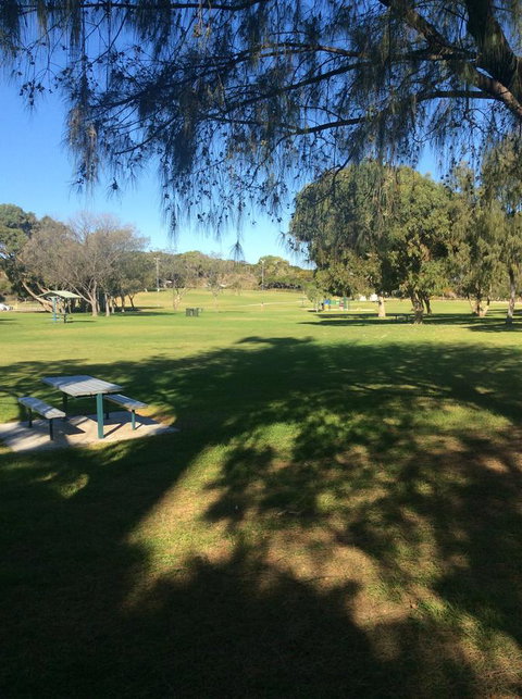 Crossland House - Accommodation Mooloolaba 2