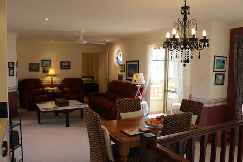 Crossland House - Accommodation Mooloolaba 17