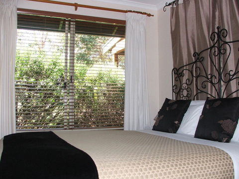 Celestine Retreat - Accommodation Mooloolaba 8