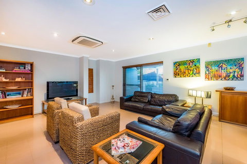 Perth Luxury Accommodation - Accommodation Mooloolaba 9