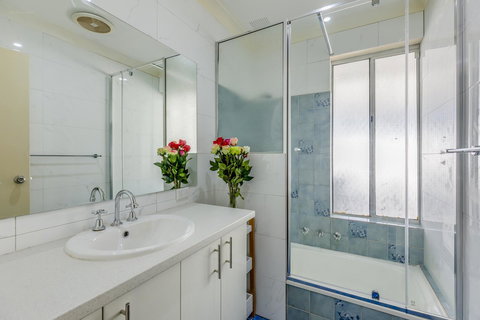 Brilliant, Neat, Convenient, Family-friendly House - Accommodation Mooloolaba 11