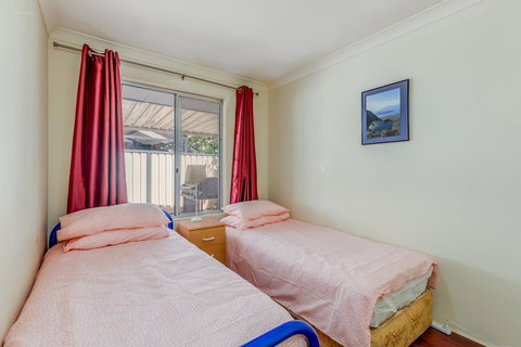 Brilliant, Neat, Convenient, Family-friendly House - Accommodation Mooloolaba 9