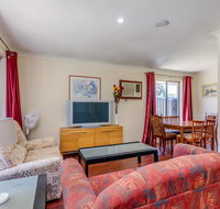 Brilliant neat convenient family-friendly house - Accommodation Mooloolaba