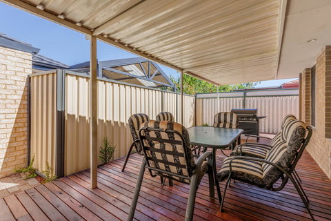 Brilliant, Neat, Convenient, Family-friendly House - Accommodation Mooloolaba 13