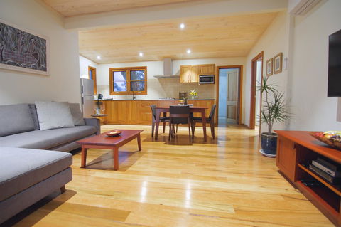 Aiyana Retreat - Accommodation Mooloolaba 7