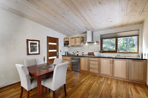 Aiyana Retreat - Accommodation Mooloolaba 8