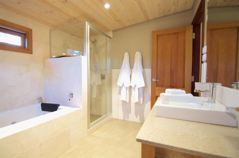 Aiyana Retreat - Accommodation Mooloolaba 21