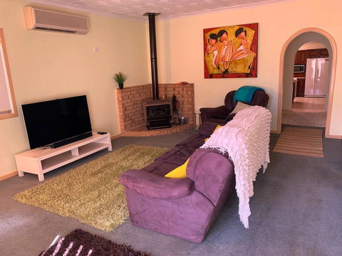 The Cottage That Could - Accommodation Mooloolaba 5