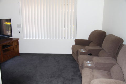 Byford House On The Scarp - Accommodation Mooloolaba 13