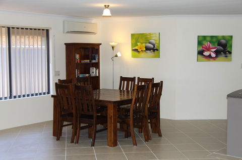 Byford House On The Scarp - Accommodation Mooloolaba 4