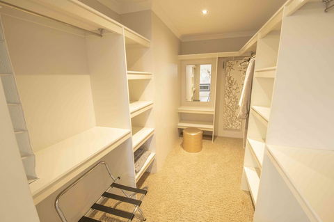 Magnificent Beach Retreat - Accommodation Mooloolaba 9