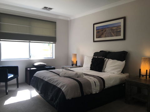 Magnificent Beach Retreat - Accommodation Mooloolaba 18