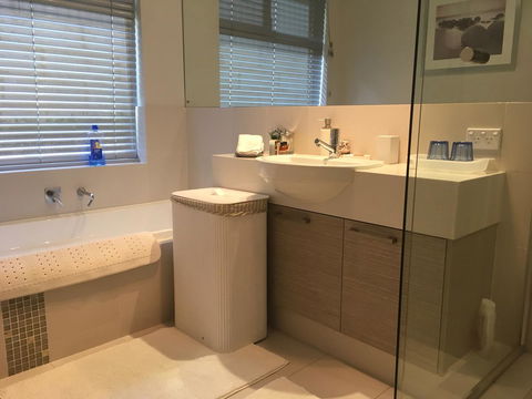 Magnificent Beach Retreat - Accommodation Mooloolaba 20