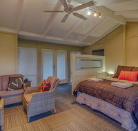 Windfall Estate Vineyard Cottage - Accommodation Mooloolaba