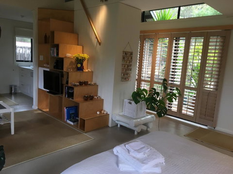 DESIGNER'S STUDIO - Accommodation Mooloolaba 4