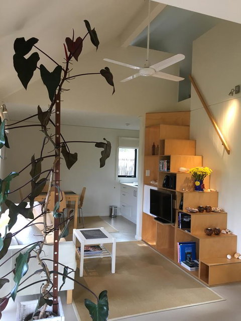 DESIGNER'S STUDIO - Accommodation Mooloolaba 16
