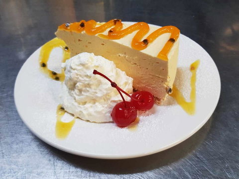 The Pemberton Hotel - Accommodation Mooloolaba 3