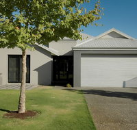 THE SANCTUARY LUXURY HOLIDAY HOME - Accommodation Mooloolaba