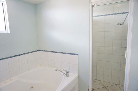 Osprey Holiday Village Unit 120 - Plenty Of Room For A Large Family - Accommodation Mooloolaba 12