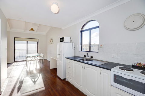 West Beach Lagoon 213 - Corner Unit! - Accommodation Mooloolaba 8