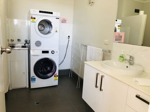 West Beach Lagoon 213 - Corner Unit! - Accommodation Mooloolaba 10
