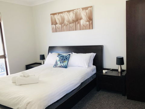 West Beach Lagoon 213 - Corner Unit! - Accommodation Mooloolaba 4