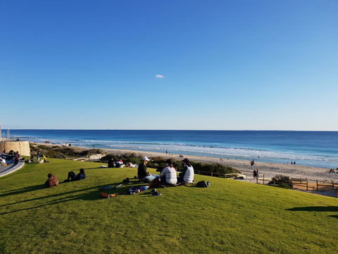 Scarborough - Oceanview 2 Bed, 2 Bathroom Apartment - Accommodation Mooloolaba 2