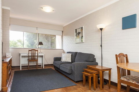 Rosalie 35 - Accommodation Mooloolaba 2