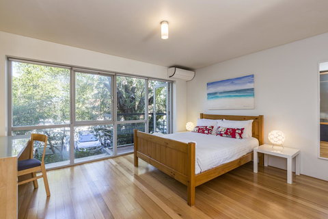 Cottesloe Tree Top Studio - Executive Escapes - Accommodation Mooloolaba 7