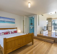 Cottesloe Tree Top Studio - Accommodation Mooloolaba