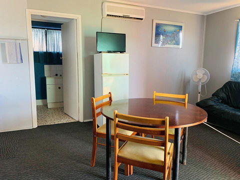 Shark Bay Cottages - Accommodation Mooloolaba 31