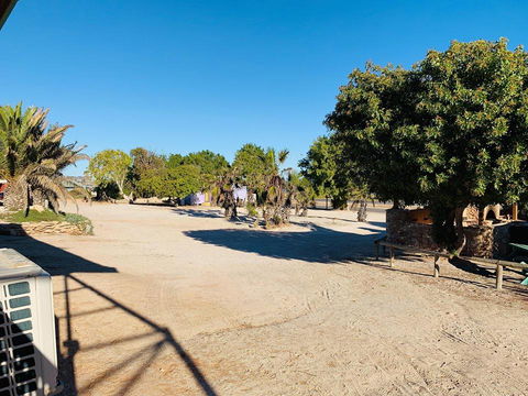 Shark Bay Cottages - Accommodation Mooloolaba 13