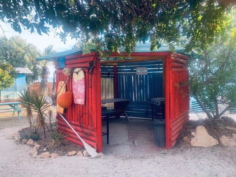 Shark Bay Cottages - Accommodation Mooloolaba 34