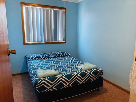 Shark Bay Cottages - Accommodation Mooloolaba 4
