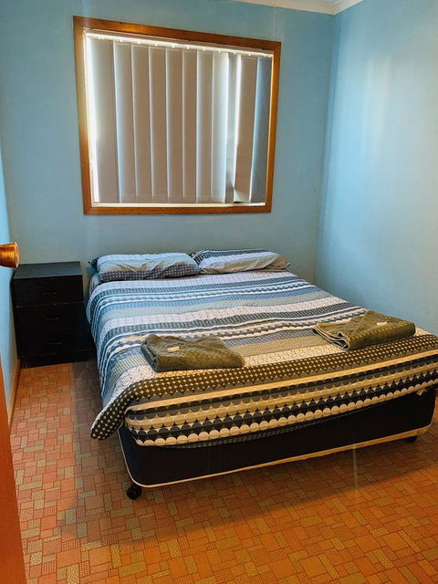 Shark Bay Cottages - Accommodation Mooloolaba 6