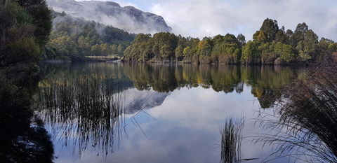 Tullah Lakeside Lodge - Accommodation Mooloolaba 1