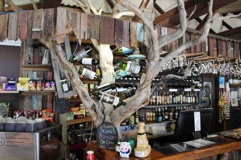 Tullah Lakeside Lodge - Accommodation Mooloolaba 29