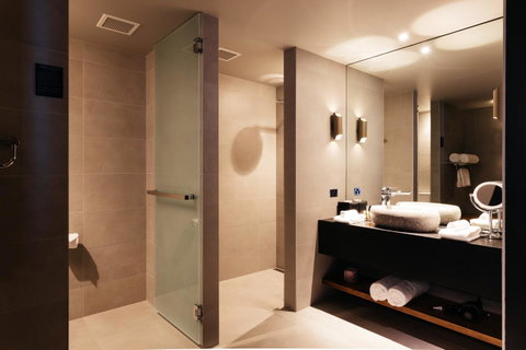 MACq 01 Hotel - Accommodation Mooloolaba 2