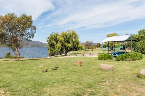 Riverfront Motel & Villas - Accommodation Mooloolaba 7