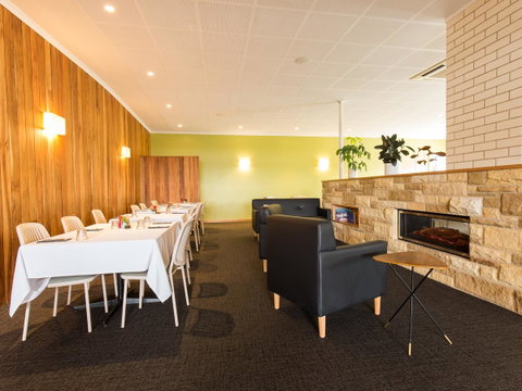 Riverfront Motel & Villas - Accommodation Mooloolaba 14
