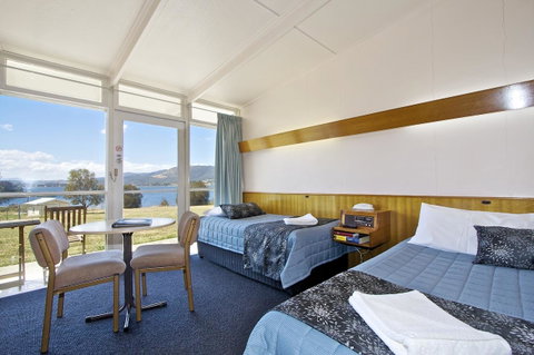 Riverfront Motel & Villas - Accommodation Mooloolaba 13