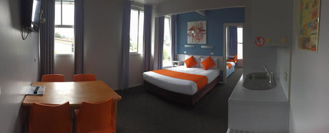 Waterfront Lodge Motel - Accommodation Mooloolaba 42