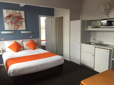 Waterfront Lodge Motel - Accommodation Mooloolaba 40