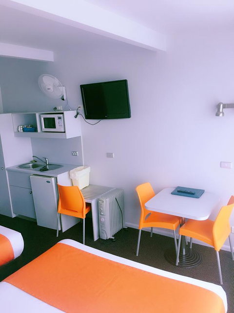 Waterfront Lodge Motel - Accommodation Mooloolaba 27