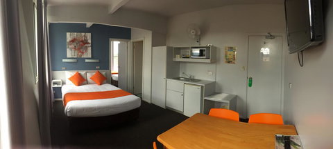 Waterfront Lodge Motel - Accommodation Mooloolaba 35