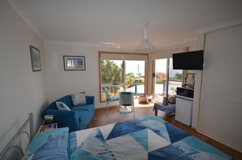 Seascape Beach House - Accommodation Mooloolaba 0