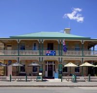 The Richmond Arms Hotel - Accommodation Mooloolaba