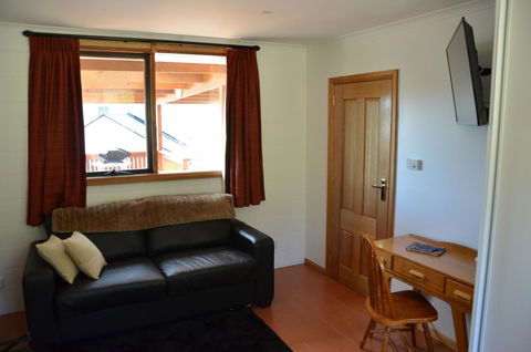 Willowmere - Accommodation Mooloolaba 12